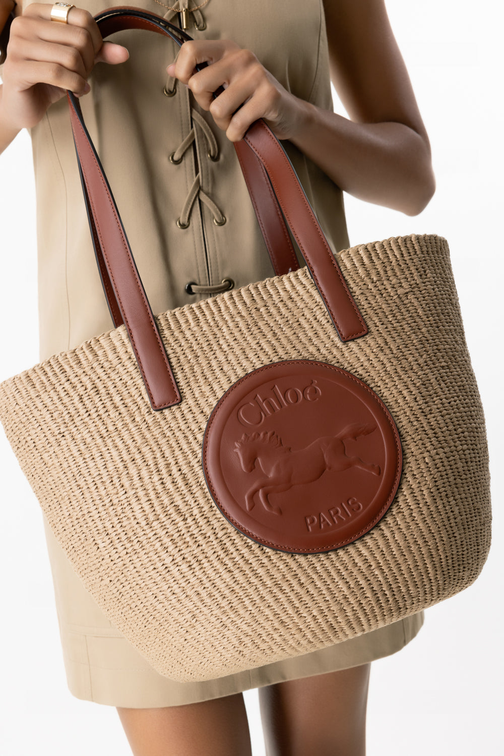 LARGE HORSE MEDAL BASKET BAG-NATURAL-O/S-HANDBAGTOTES-CHLOÉ