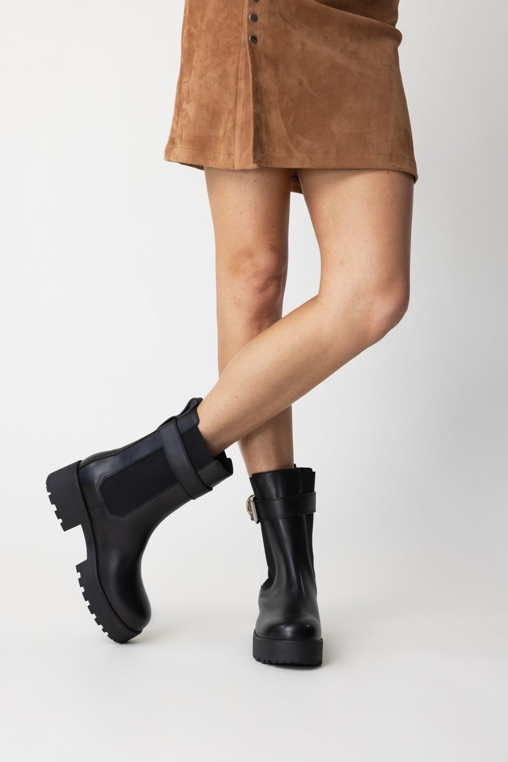 GIVENCHY-Voyou Chelsea Boots-